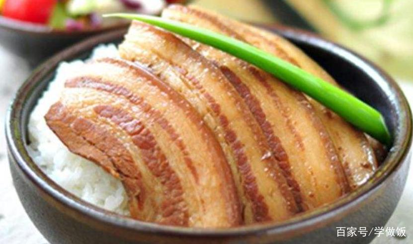 济南人称之为"大米干饭把子肉",是绝好的美餐.