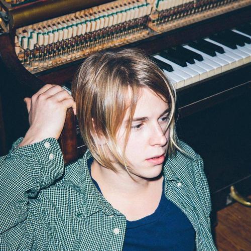 唱作全才; 他是乐评人口中的" 音乐神童"; 没错,他就是tom odell,他