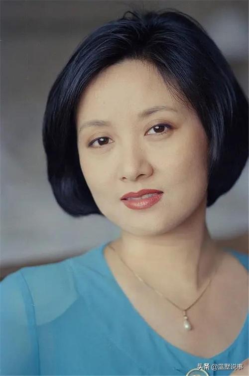 邓婕美照最美不过王熙凤