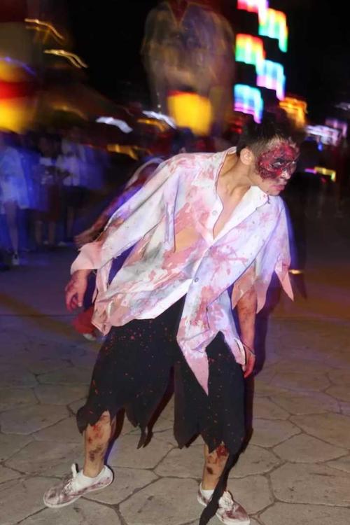 广州长隆欢乐世界的万圣节好玩吗至尊通票与普通票区别