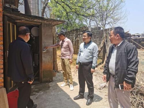 崇仁县财政局党组书记,局长带领脱贫攻坚挂牌督战检查组到三山乡,石庄