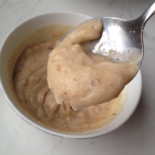 农村街边特殊的小吃,用油炒的面粉碗里没有一根面却要叫炒面