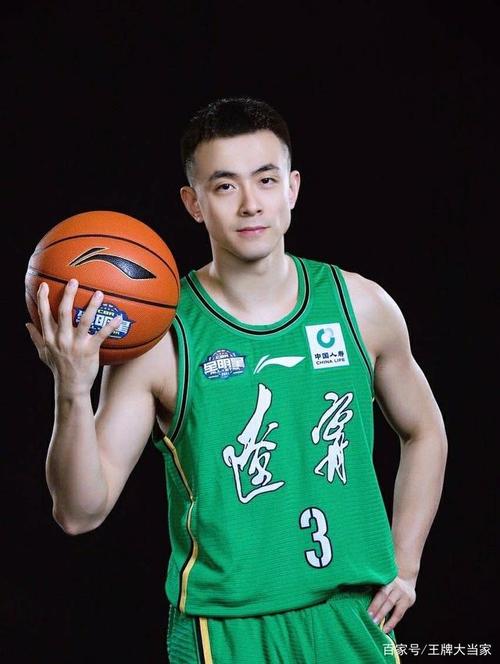 赵继伟在半决赛大放异彩,在总决赛暗淡无光,全拜杜锋所赐