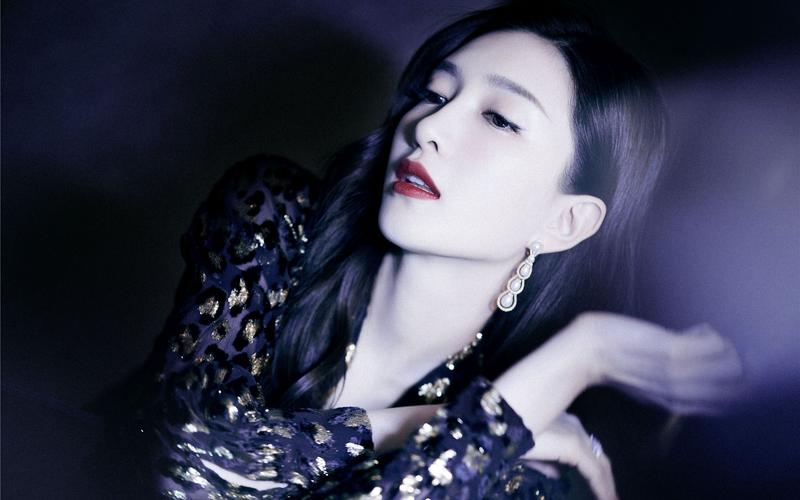 美女演员江疏影魅惑性感写真壁纸