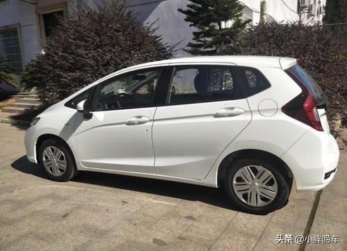 98万喜提本田飞度,用车1300公里,车主:真是买发动机送车