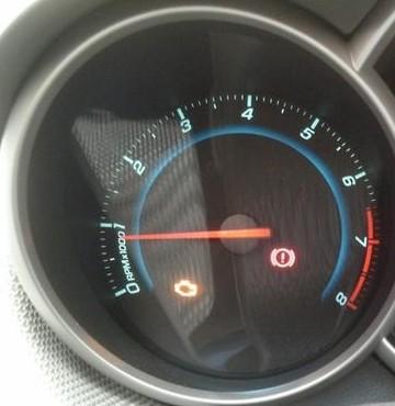 科鲁兹发动前发动机故障灯亮