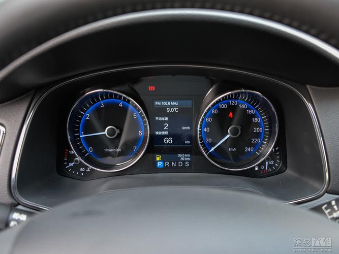 红旗h7 2015款 1.8t 豪华型--仪表盘 / 124