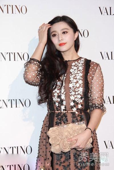 范冰冰透视装大方露内衣 性感又爷范儿