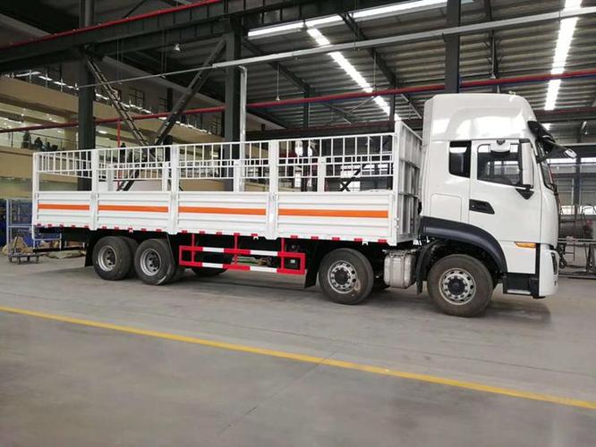 国六东风天龙9米6危险品车 前四后八高栏气瓶运输车 二类危货车