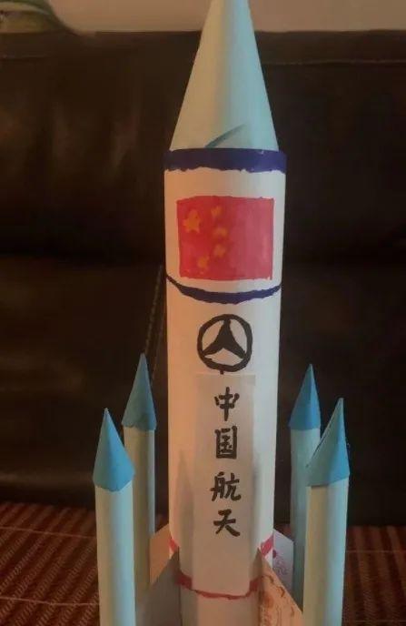 铁五校园天安门城楼模型航天飞机模型垃圾分类桶欧洲小镇西安铁五小学