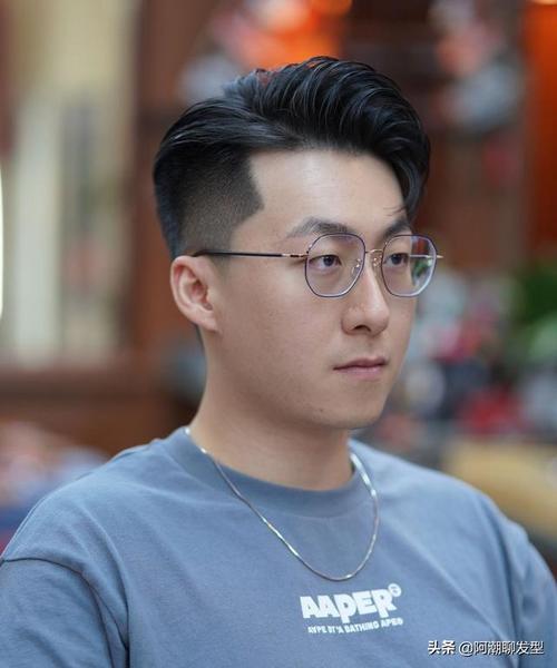 你还在留中分发型就out了年底留这3款发型剪完个性帅气