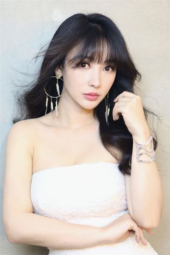 【供应】柳岩广告代言商演 柳岩出场费baisu1123