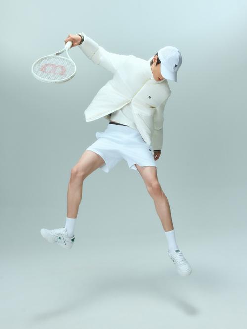 网球与木棉花灵感,融入日常风格