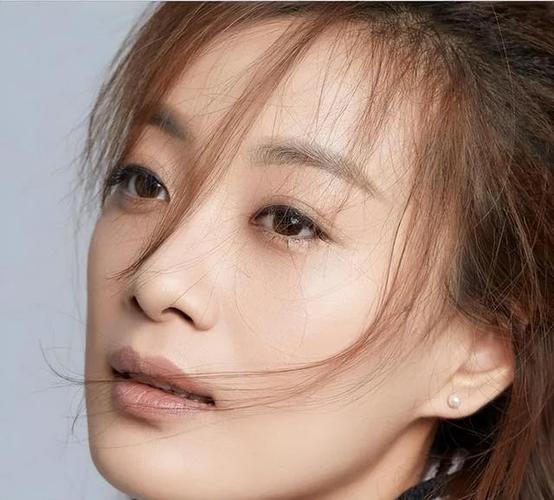 徐梵溪让美丽和气质说话