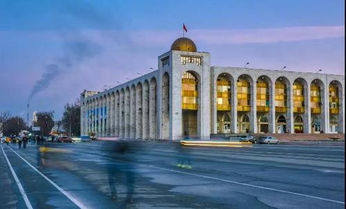 吉尔吉斯斯坦 文化旅游 文章     比什凯克(此前称作比什别克,伏龙芝)