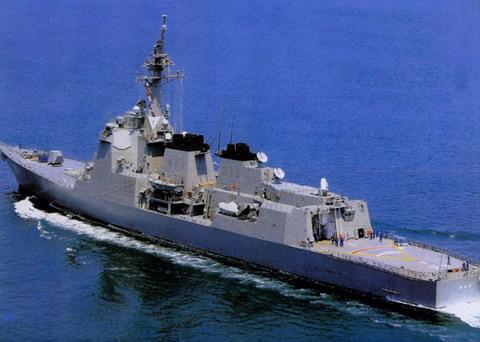 号(admiralnakhimov)重返北海舰队服役从上层建筑顶部俯瞰前甲板