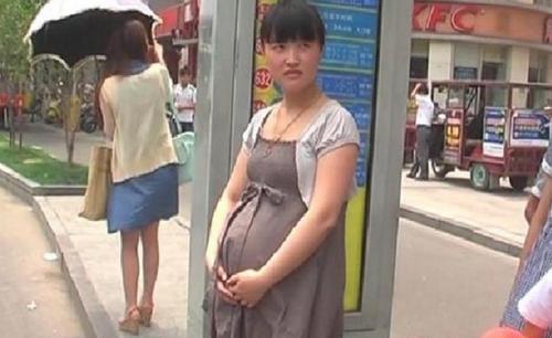 孕妇挺着大肚子照片 (第1页)