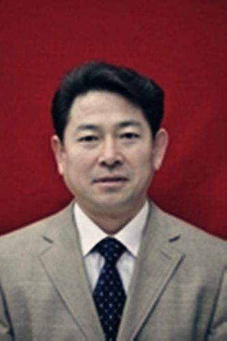 王保全,男,现任濮阳市油田教育中心党委书记,主持党委全面工作 1.