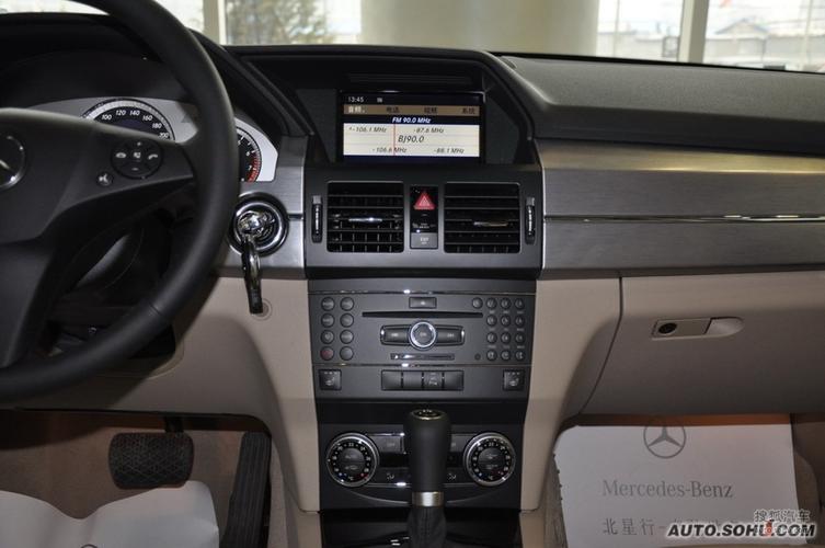 2010款奔驰glk350 4matic   中控台     提示:支持键盘翻页 &larr;左