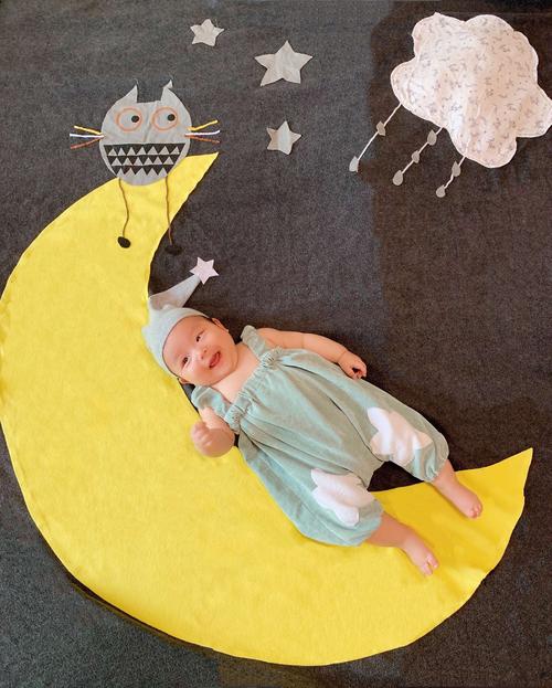 全家齐上阵,星期六,星期天两天下午逗宝宝开心摆拍,拍下独一无二的百