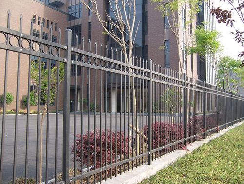 珠海小区欧式围栏设计 肇庆学校透景围墙护栏安装 直