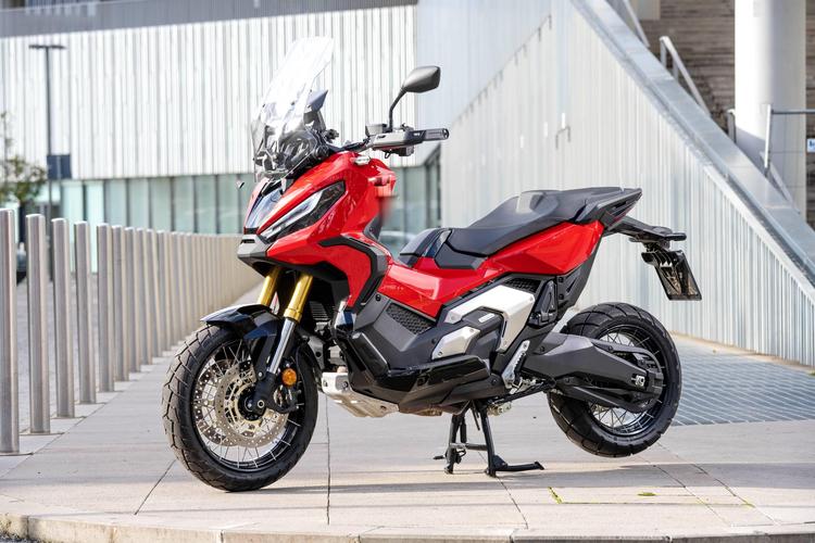 honda 新一代 x-adv:户外特写