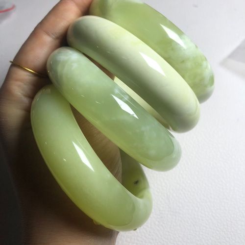 天然岫玉大花翠