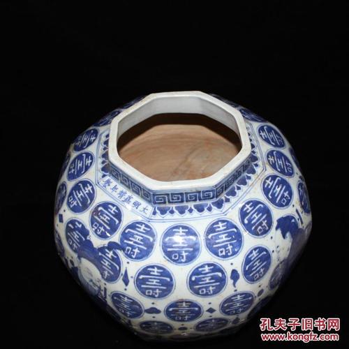 明嘉靖寿字人物青花六方大罐