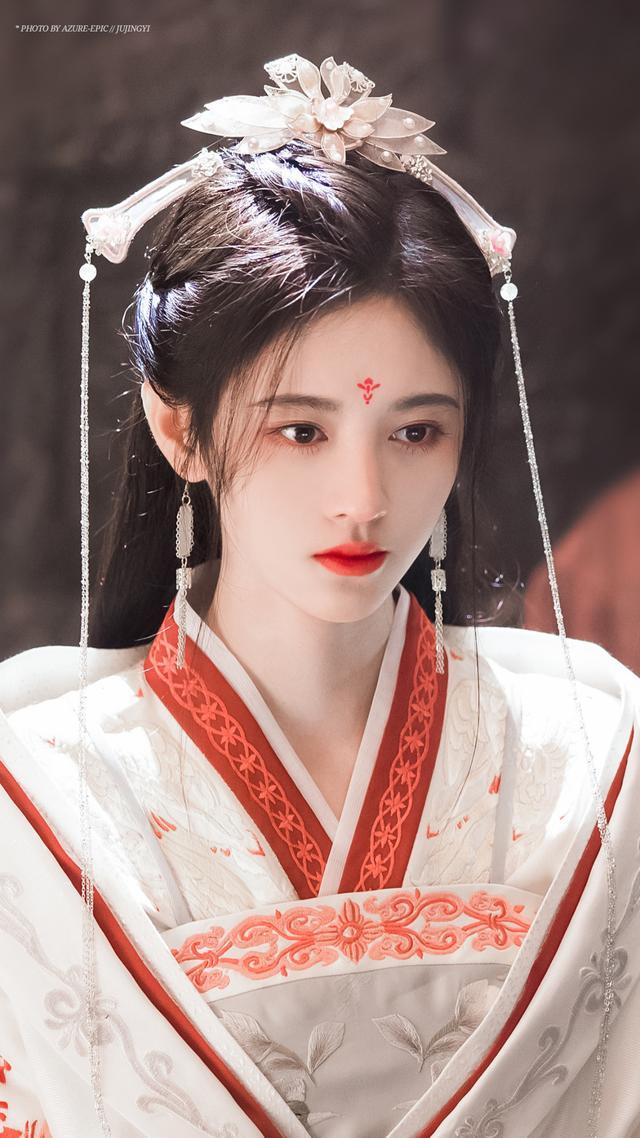 鞠婧祎《如意芳霏》竖版高清壁纸