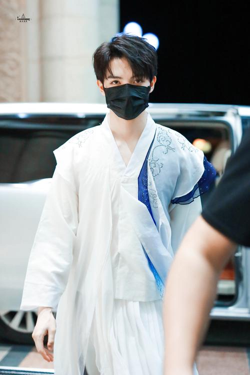 罗一舟舞蹈生饭拍小船古装太仙了公子世无双