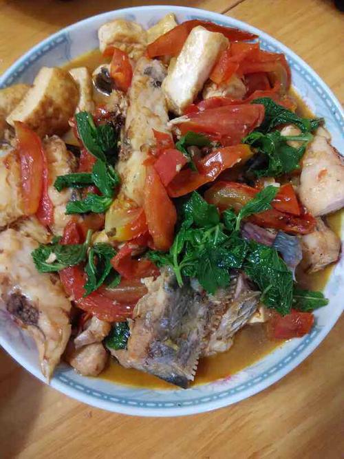 豆腐焖鱼的做法,豆腐焖鱼怎么做好吃,豆腐焖鱼的家常