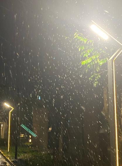 西安城区今晚迎来雨夹雪!雁塔区南三环小雪已到,你那里下雪了吗?
