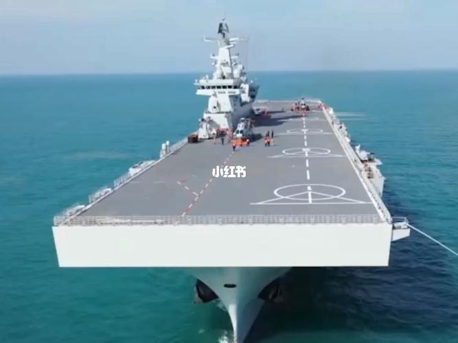 9899075型两栖攻击舰"海南舰"入列_海南_军事_资讯_民生新闻