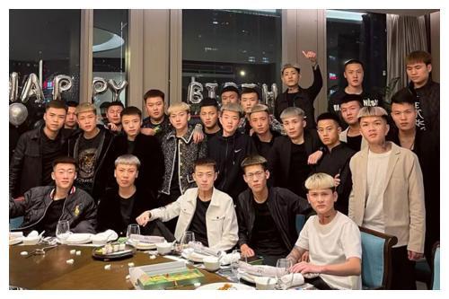 新晋网红宇将军隔空叫嚣没毛病反被对方嘲讽一群小学生