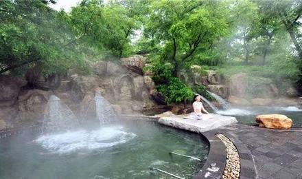 赠送水上乐园门票 江西宜春明月山天沐温泉度假村1晚住宿(2份早餐 可