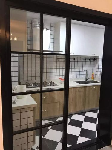 厨房装玻璃推拉门,简洁明亮真大气!