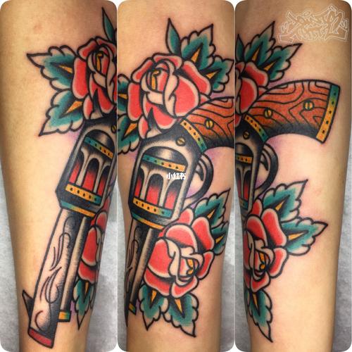 经典搭配 枪花纹身_纹身_搭配_南京纹身_美妆_彩妆