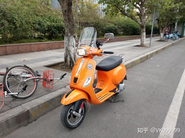 国内能买到的好看一点女生骑的踏板摩托车.最好进口