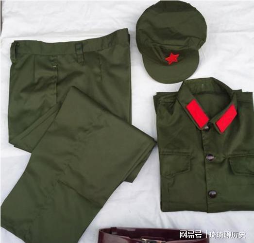 解放军更换六五式军服,退休干部们纷纷闹情绪,许世友