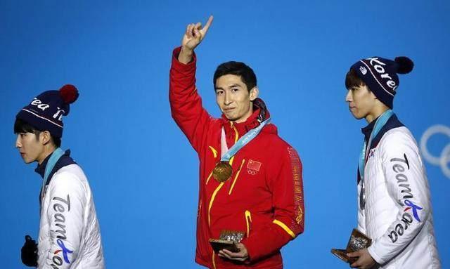武大靖3次手指国旗 当韩国人面竖第1