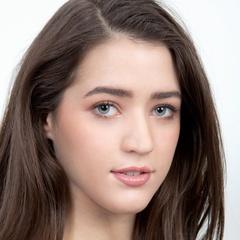 演员表:演员:megan weckwerth角色:uniformed girl
