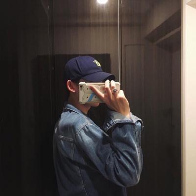 2019年最新版网红头像男高冷 千千万万人之中不缺你不