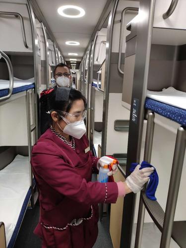 京广动卧车队防控疫情