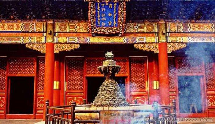 北京雍和宫简介和建筑特色(包含门票和交通路线)
