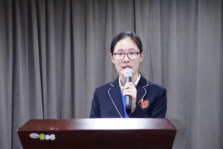薪火相传 征途再展——上大附中举行2019学年学生会主席团换届选举