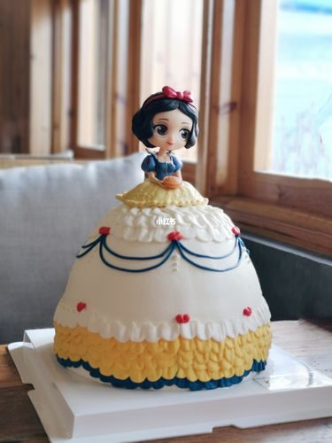 白雪公主裙摆蛋糕