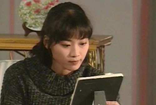 《刑事侦缉档案》中的第二单元「天使的秘密」中,义仔的女友钟可儿是