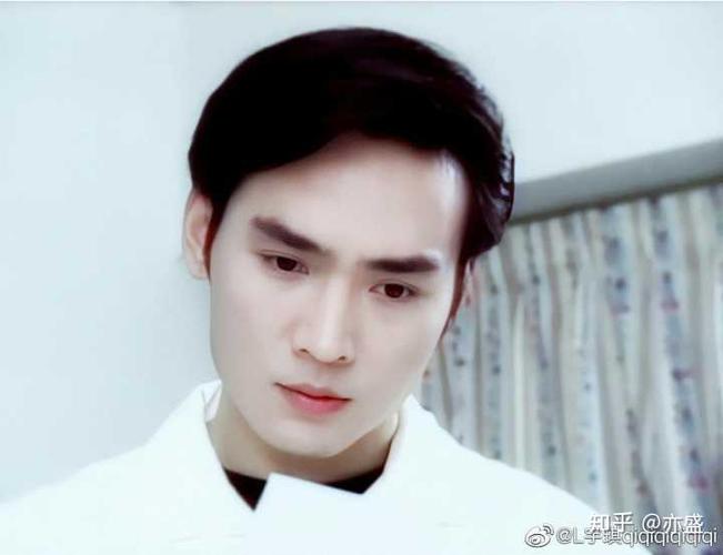 客观来说,严屹宽焦恩俊陆毅白古巅峰时期谁更帅一丢丢