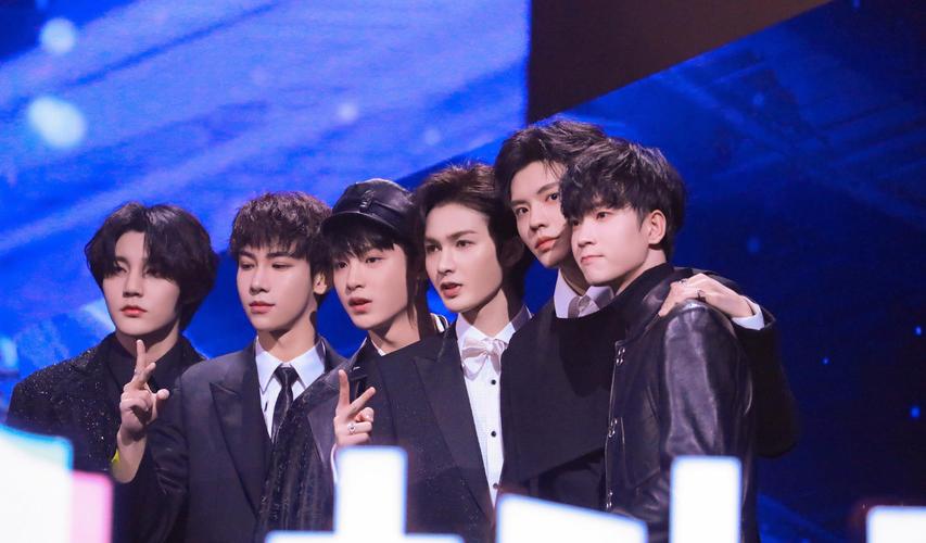 据说乐华娱乐要办家族演唱会了,而乐华七子作为乐华娱乐的第二代男团