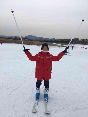 华彬生态园滑雪场-"春节假期上班前带孩子去的,大众点评团票是.